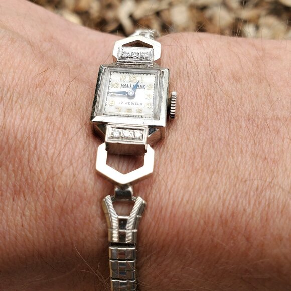 Speidel Hallmark 17 Jewel Yellow & White Gold Vintage Diamond Ladies Watch RUNS - Picture 14 of 16